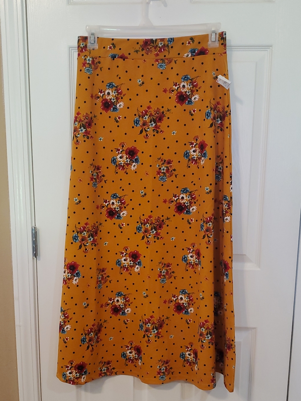 Olivia Blu skirt size large